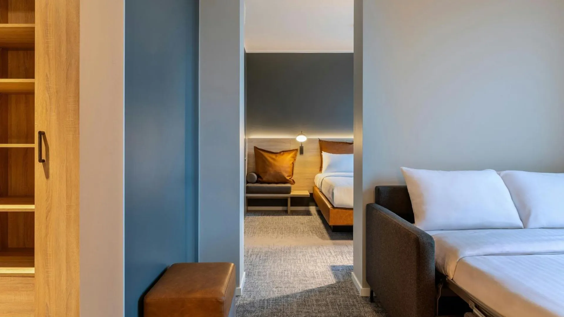 Moxy Berlin Ostbahnhof Hotel