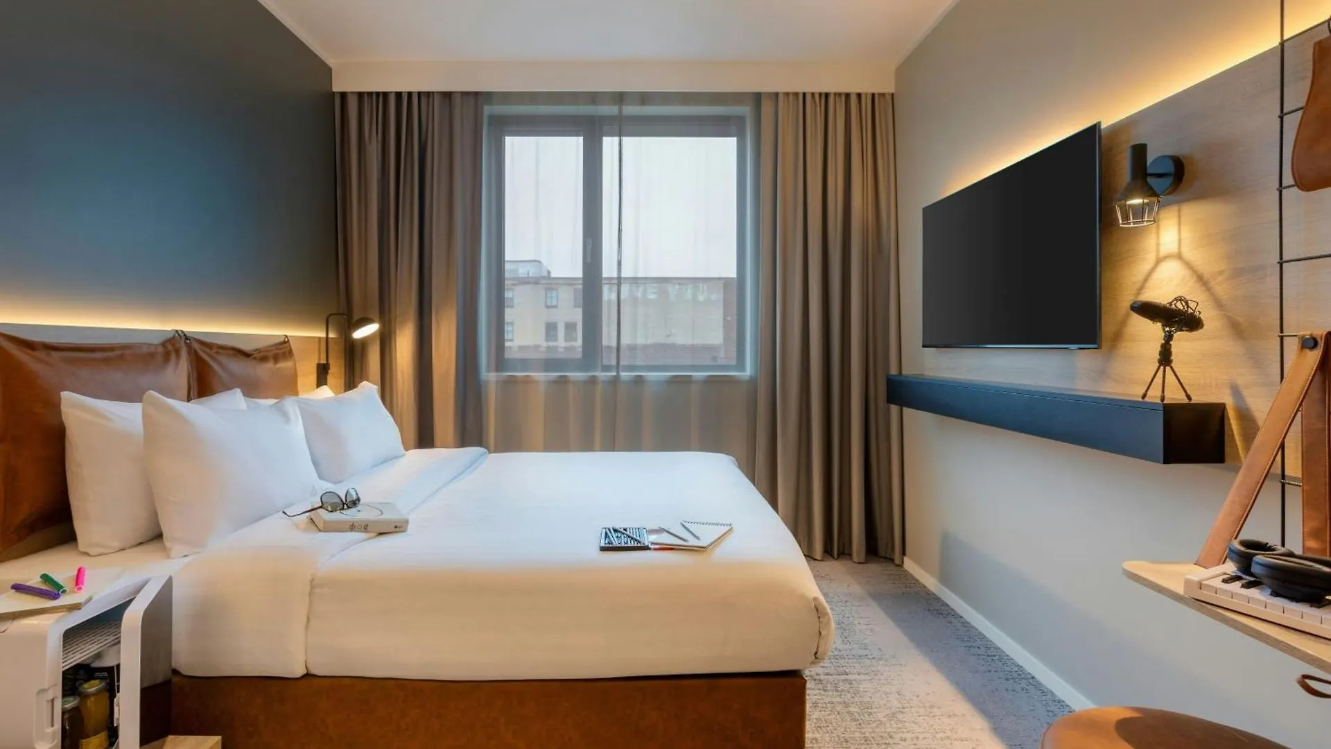 Moxy Berlin Ostbahnhof Hotel
