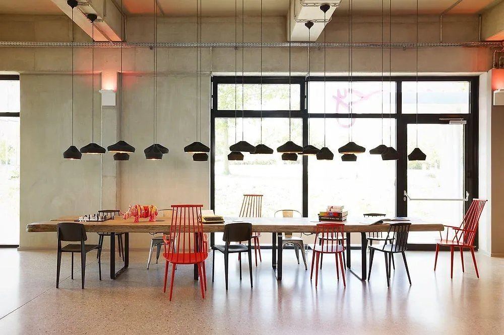 Hotel Moxy Berlin Ostbahnhof