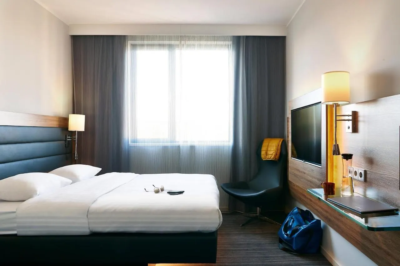 Hotel Moxy Berlin Ostbahnhof 4*,  Germania