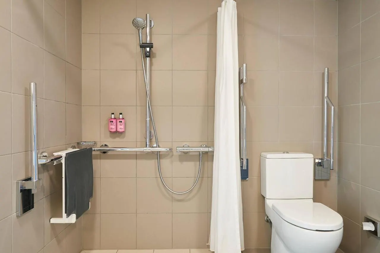 Hotel Moxy Berlin Ostbahnhof 4*,  Germania