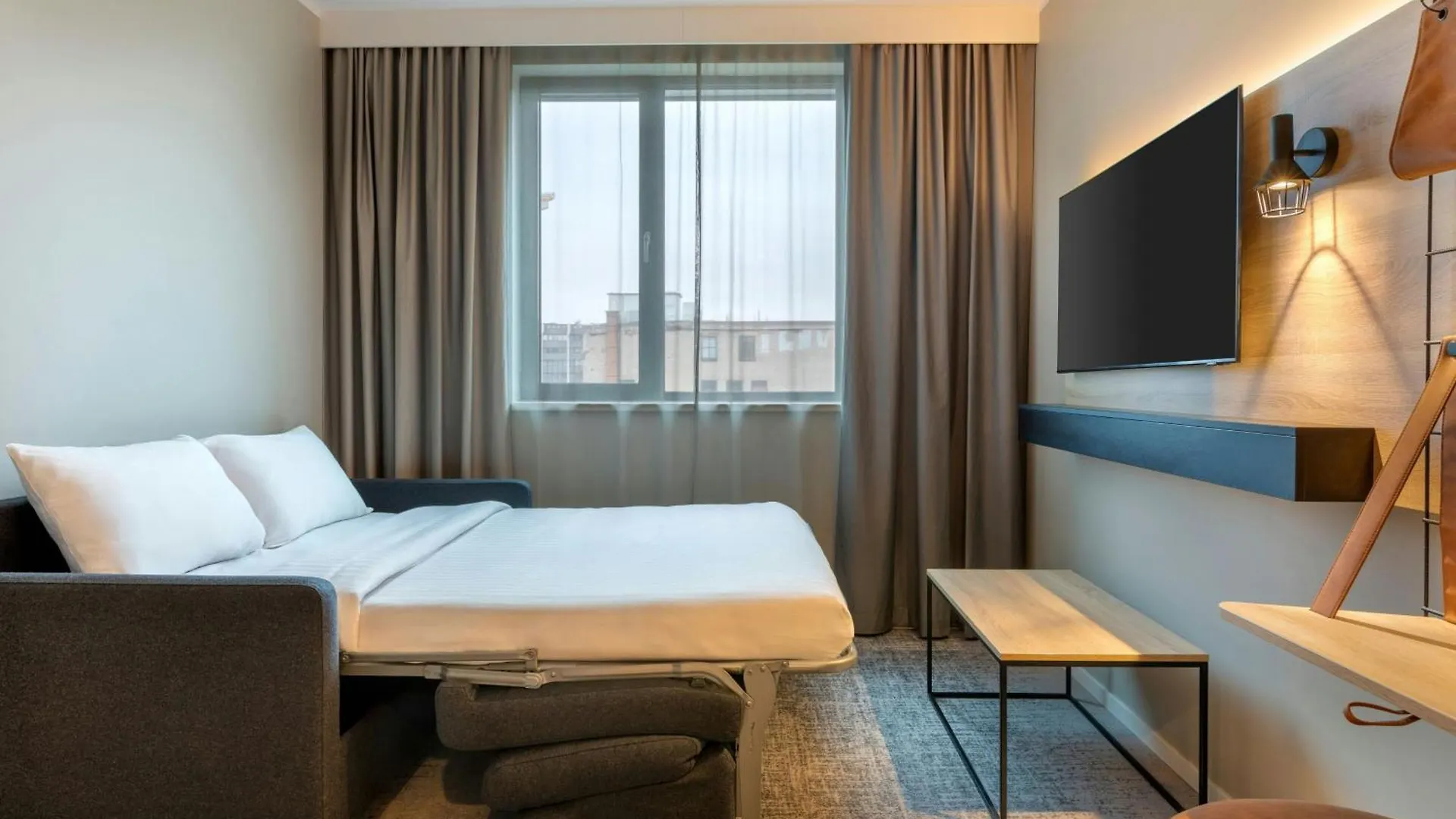 Hotel Moxy Berlin Ostbahnhof Germania