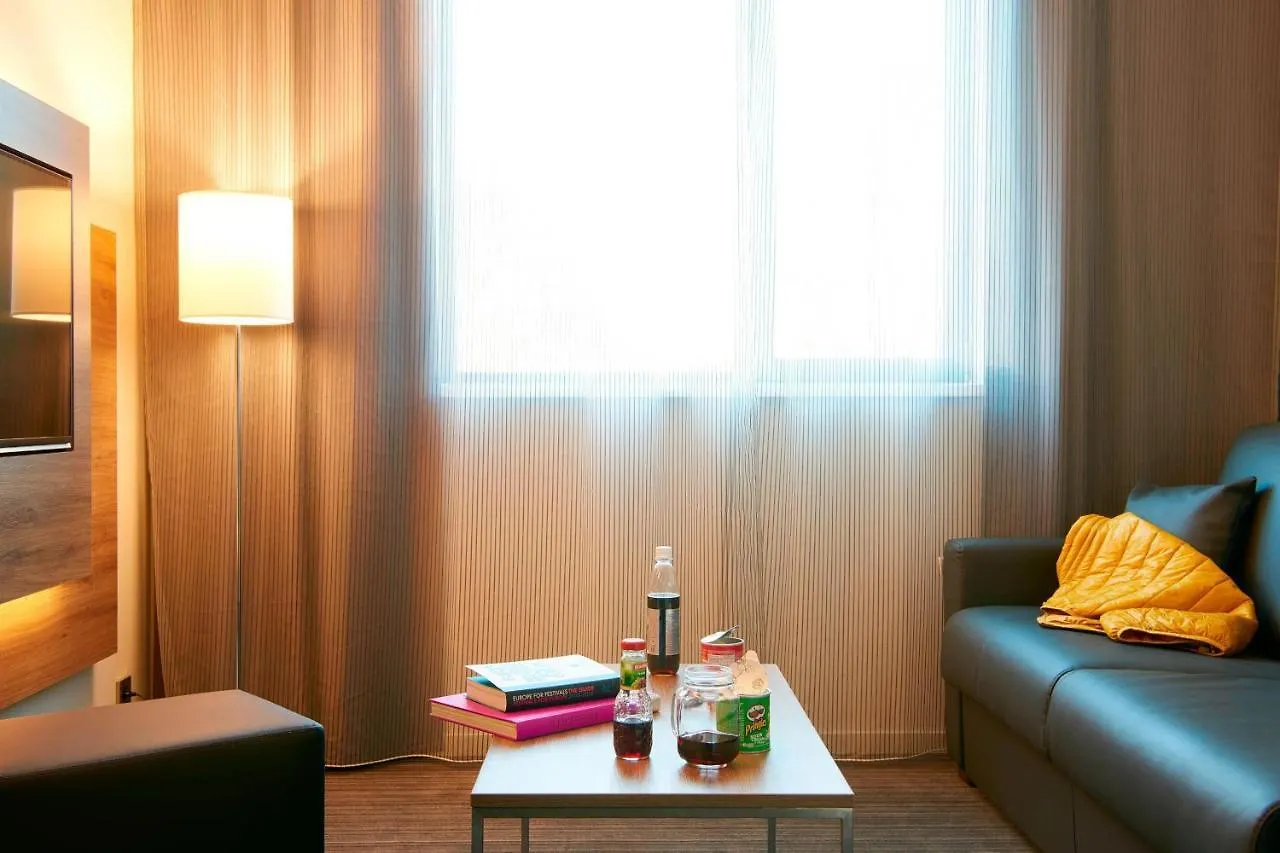 Hotel Moxy Berlin Ostbahnhof Deutschland