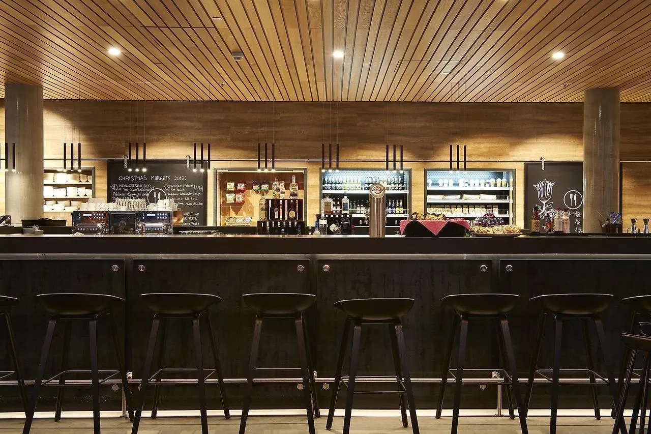 Hotel Moxy Berlin Ostbahnhof
