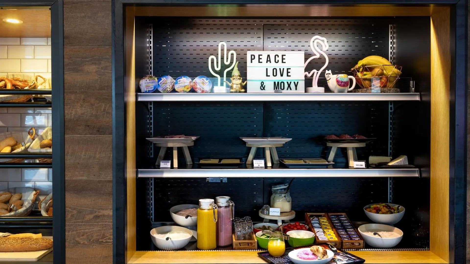 ****  Hotel Moxy Berlin Ostbahnhof Deutschland