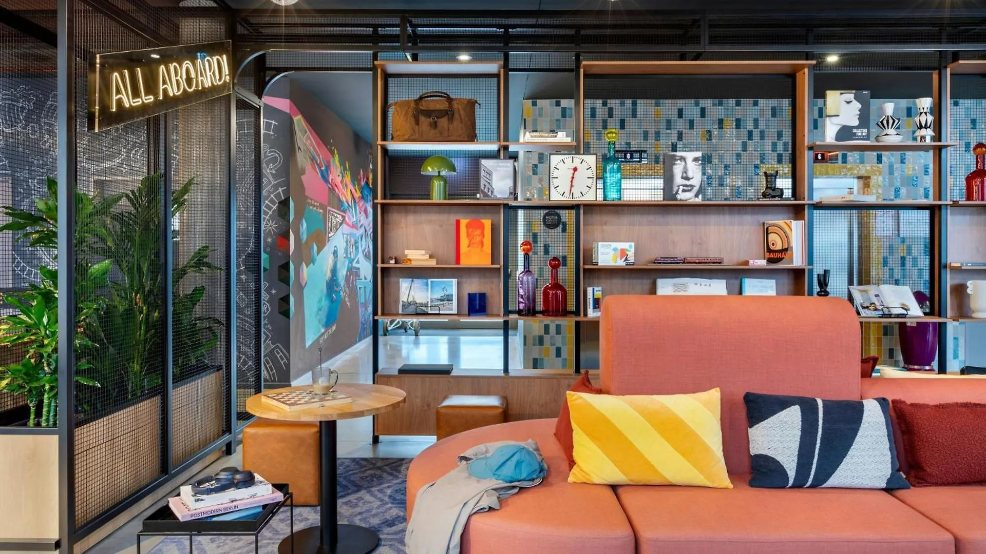 Hotel Moxy Berlin Ostbahnhof